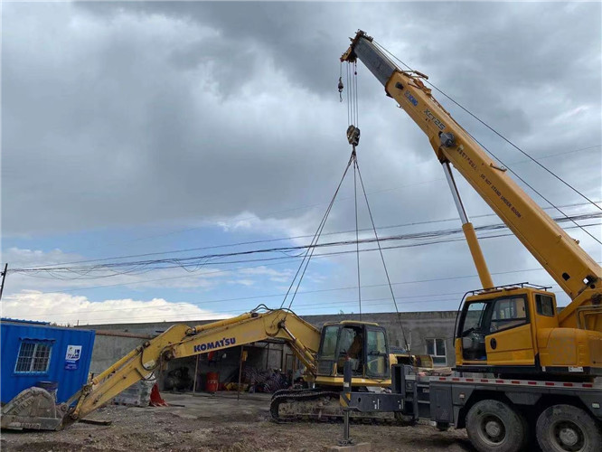 宝应县25吨吊车的工作半径是多少？